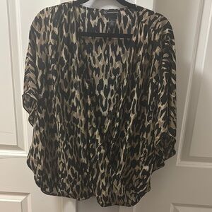 Chic Leopard Print Women's Top